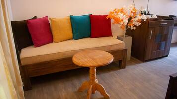 Deluxe Double Room, 2 Bedrooms, Terrace, Garden View