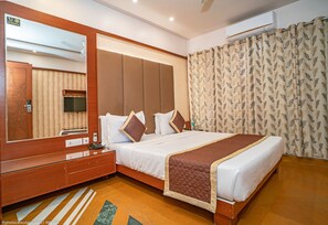 Deluxe Double Room, 1 Double Bed | Desk, laptop workspace, free WiFi, bed sheets - Uddhav Vilas (Udaipur)