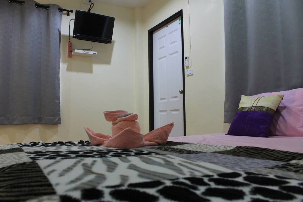 Standard Room | Desk, blackout curtains, rollaway beds, free WiFi