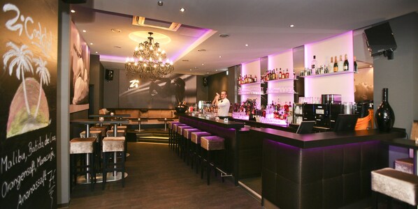 Bar (en el alojamiento)