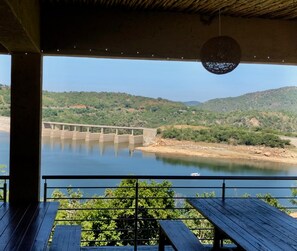 Outdoor dining - Maguga Lodge (Piggs Peak)