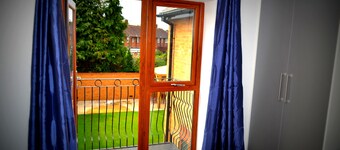 Heathrow Traveller B&B