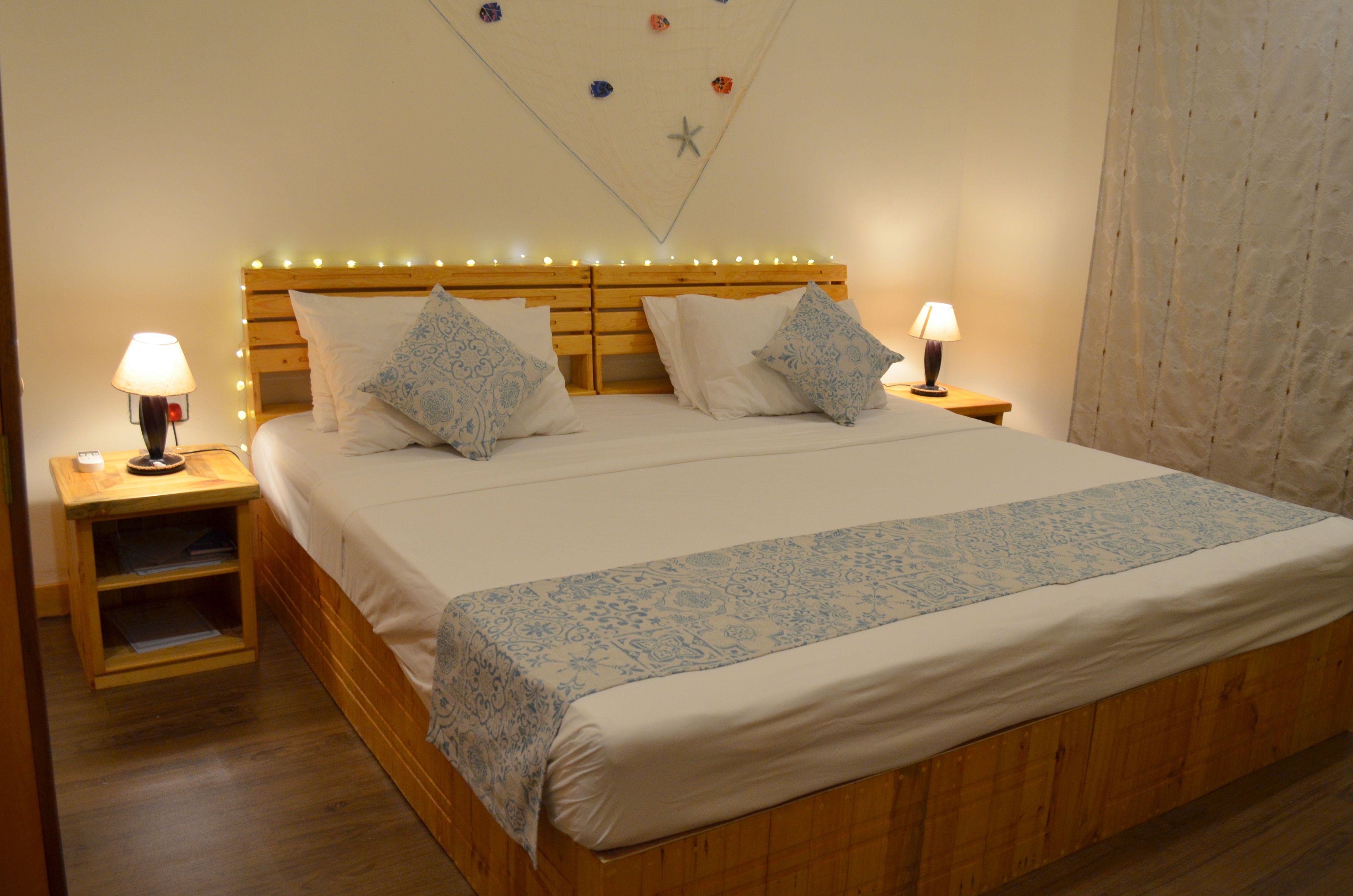 Deluxe Double or Twin Room, 1 King Bed | Premium bedding, minibar, in-room safe, desk