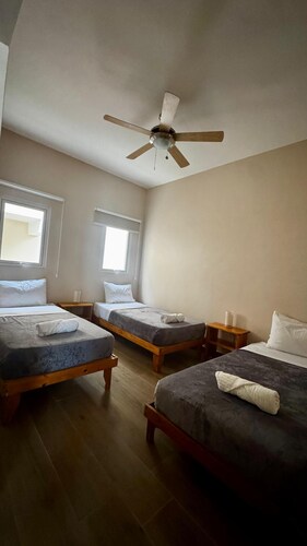 Gipsy Ranch Rooms - Hostel