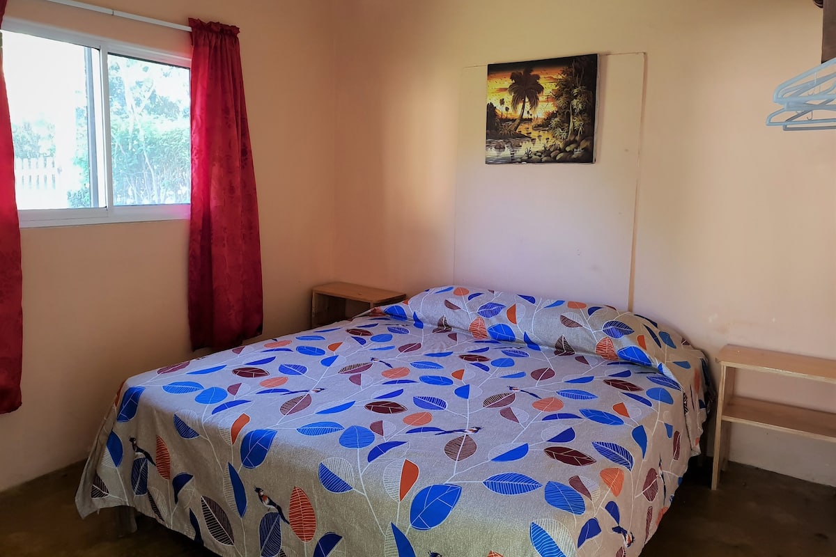 Economy kamer, gedeelde badkamer | 2 slaapkamers, gratis wifi, beddengoed