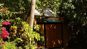 A gated area with a sign reading "Gispy Ranch Hostel Rooftop". - Gipsy Ranch Rooms - Hostel (Cabarete)