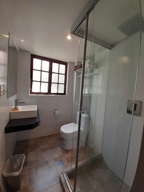 Doppelzimmer, eigenes Bad | Badezimmer