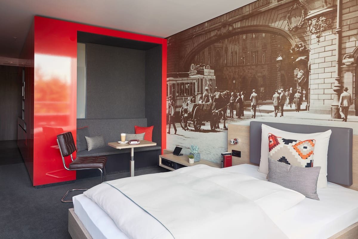 Premium bedding, in-room safe, desk, soundproofing
