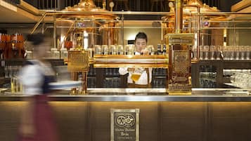 2 restaurants, breakfast, lunch, dinner served; German cuisine