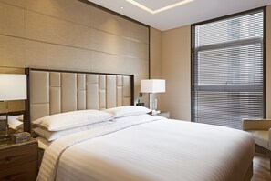 Hochwertige Bettwaren, Daunenbettdecken, Pillowtop-Betten, Zimmersafe