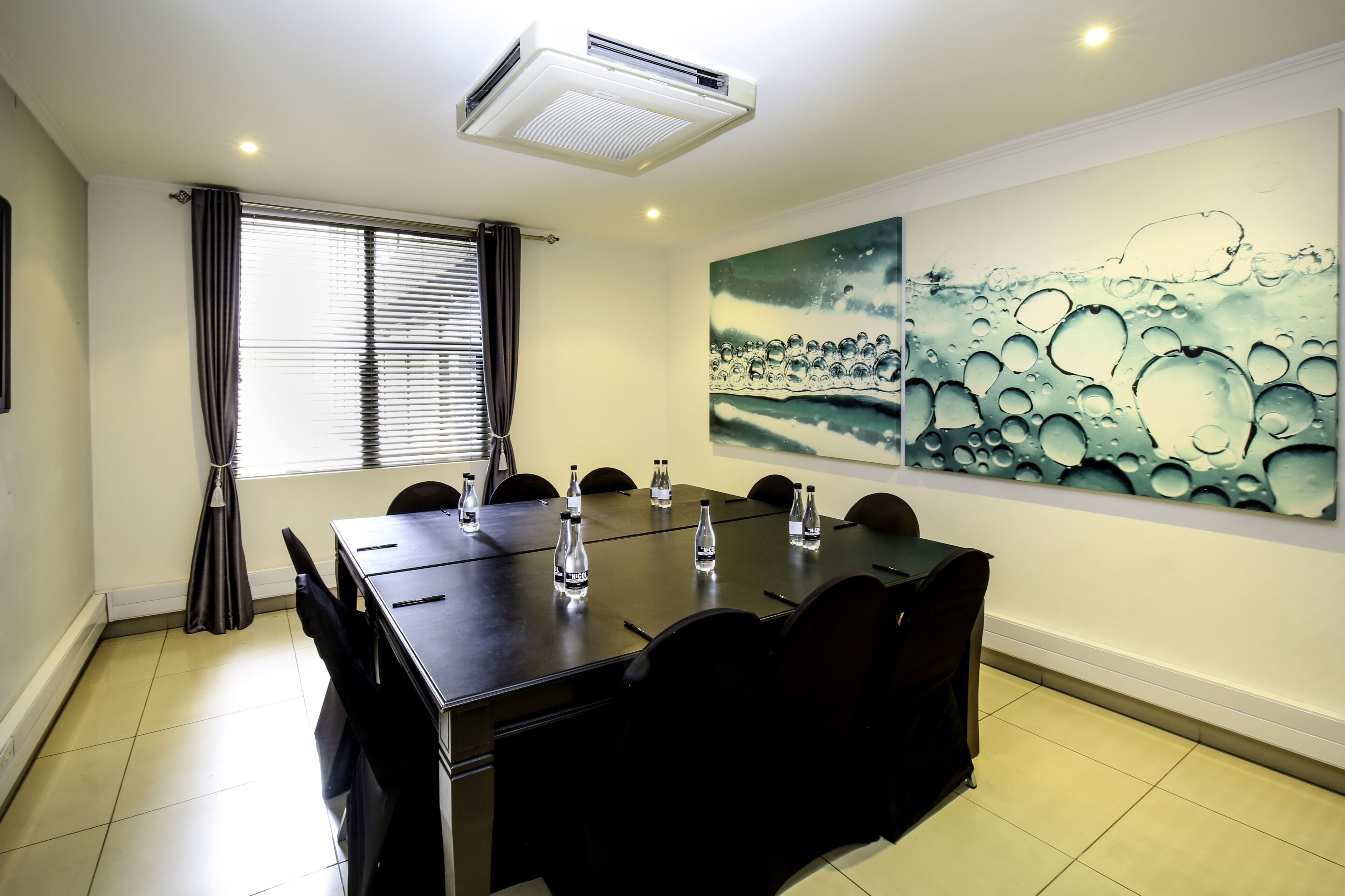 Photo - The Nicol Hotel and Apartments