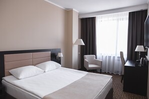 Standard Double Room | Living area | LCD TV - Business-Hotel Asia (Abakan)