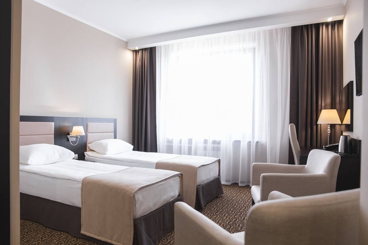 Standard Twin Room | Living area | LCD TV