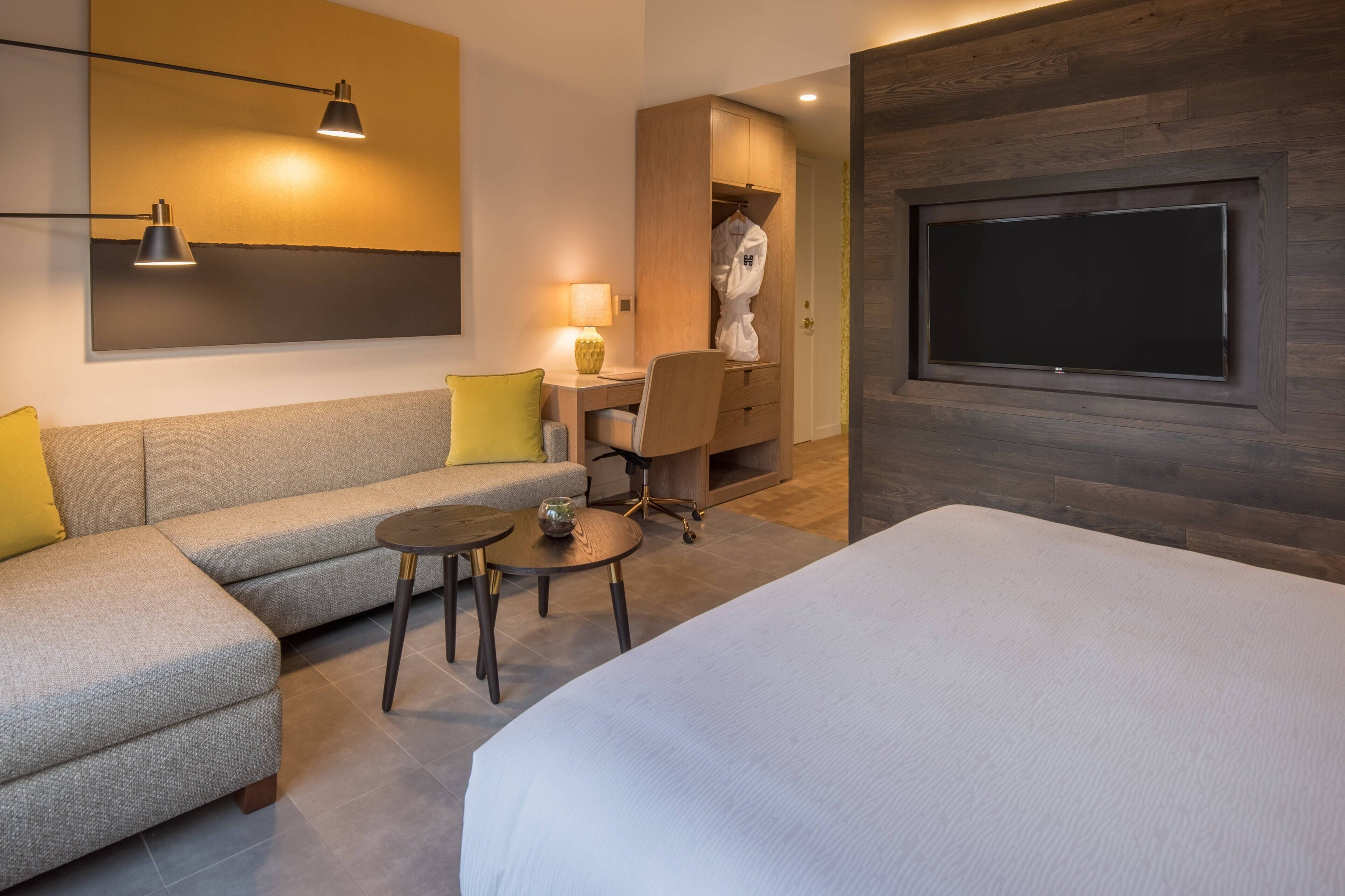 premium room, 1 king bed, non smoking, city view | 1 bedroom, premium bedding, pillow-top beds, in-room safe