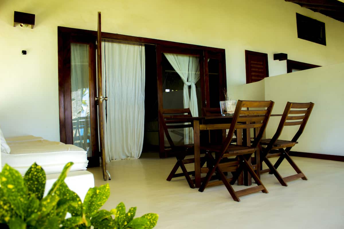 Desk, blackout drapes, cribs (free), WiFi (surcharge)
