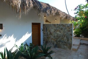 Two Bedroom Triple Room | Desk, blackout drapes, cribs (free), WiFi (surcharge) - Casa del Mar Lodge (La Ciénaga)