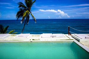 2 outdoor pools, sun loungers