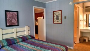 Economy Room, 2 Double Beds, Kitchen | Desk, iron/ironing board, rollaway beds, free WiFi