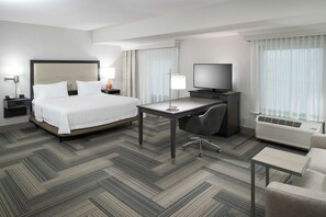 Studio, 1 King Bed, Accessible, Non Smoking (Roll In Shower) | Desk, laptop workspace, iron/ironing board, free cots/infant beds - Hampton Inn & Suites by Hilton Atlanta Perimeter Dunwoody (Atlanta)
