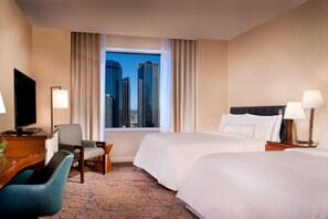 低過敏寢具、舒適加層、客房內保險箱、書桌