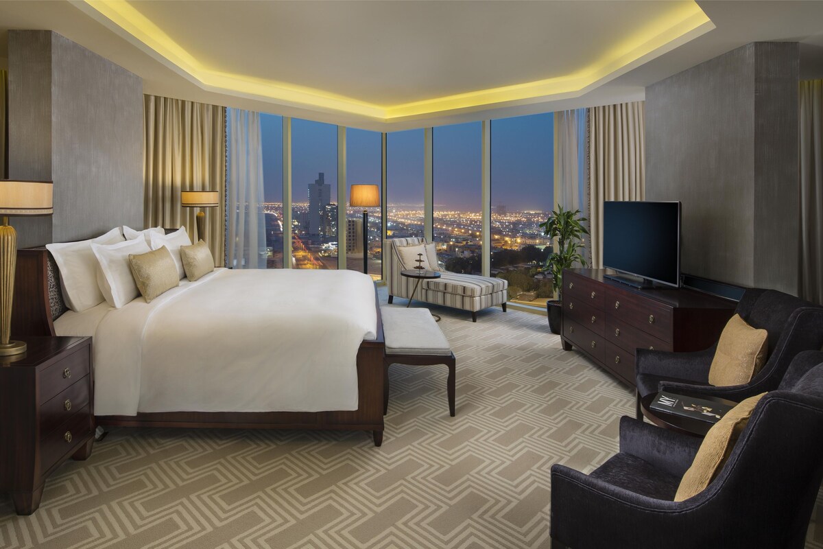 Minibar (free items), in-room safe, desk, laptop workspace