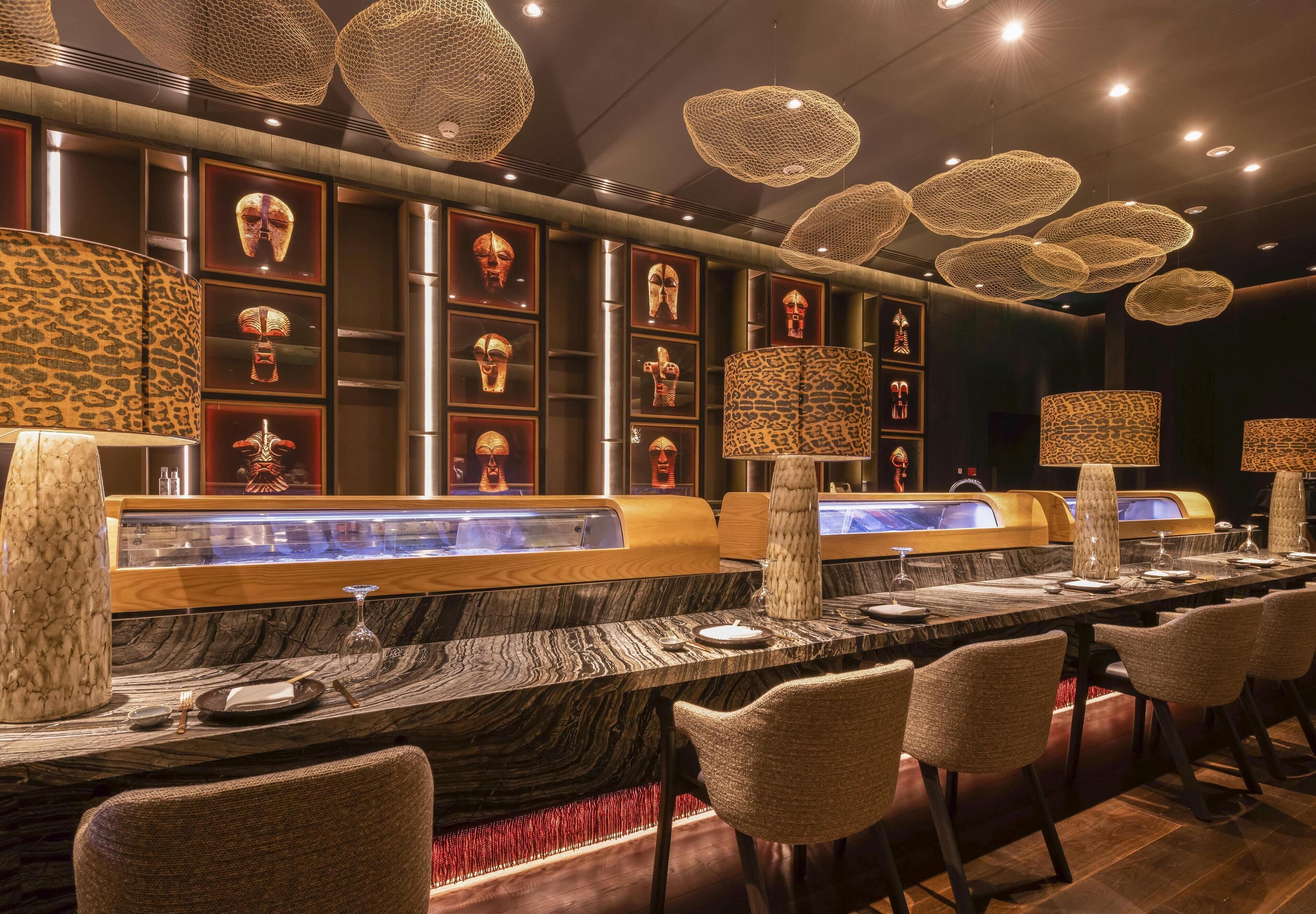 3 restaurants; breakfast, lunch and dinner served 