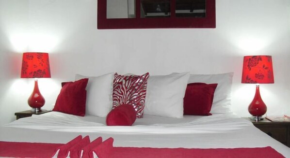 迷你吧、房內夾萬、免費 Wi-Fi