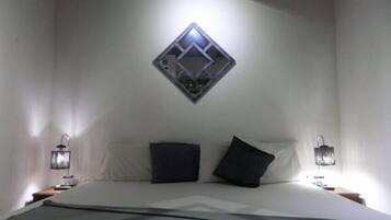 Minibar, in-room safe, free WiFi