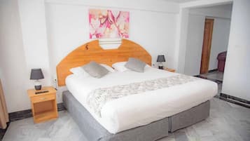 Caja de seguridad en la habitación, escritorio y wifi gratis