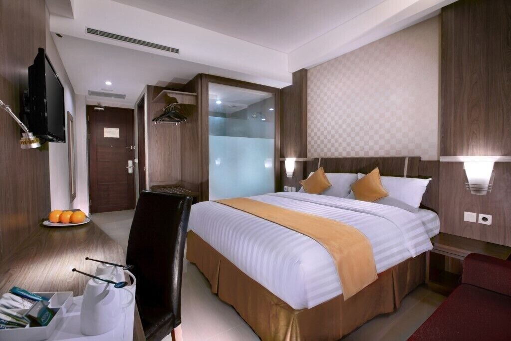 superior room, sea view | 1 bedroom, minibar, in-room safe, desk