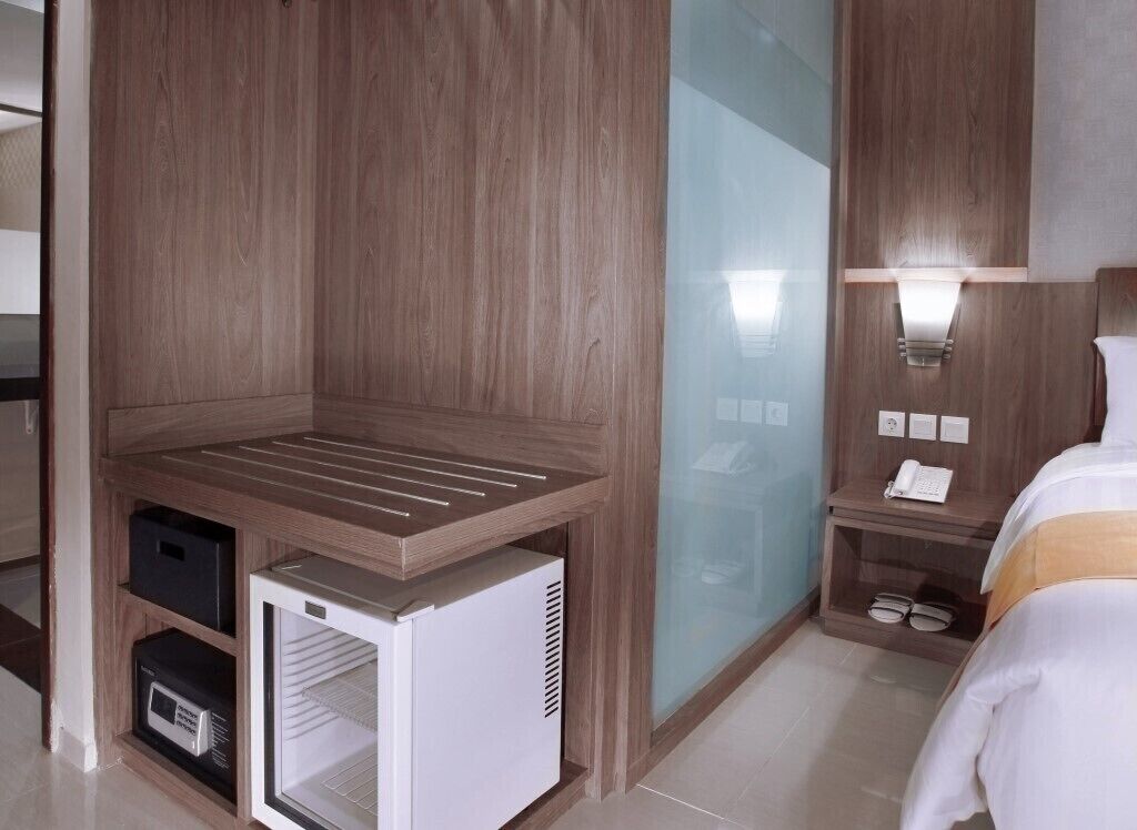 superior room, sea view | 1 bedroom, minibar, in-room safe, desk