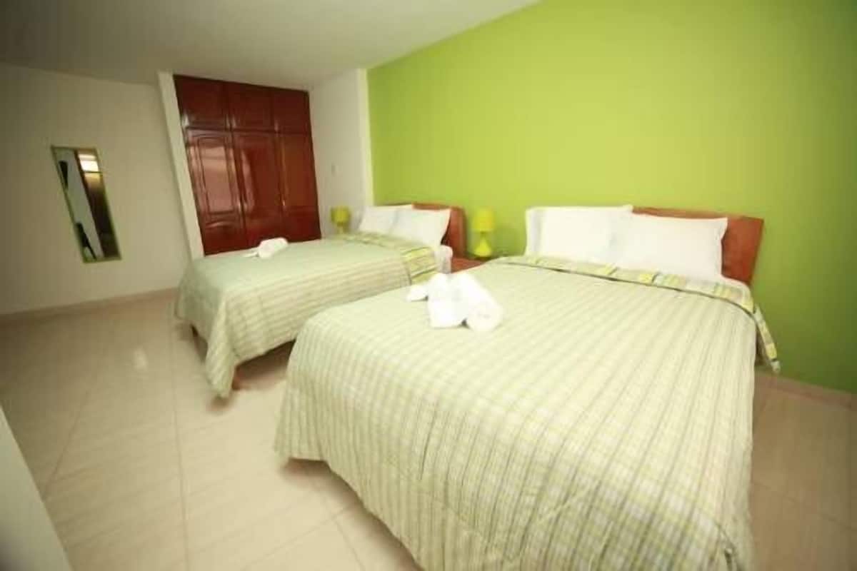 Cots/infant beds, rollaway beds, free WiFi