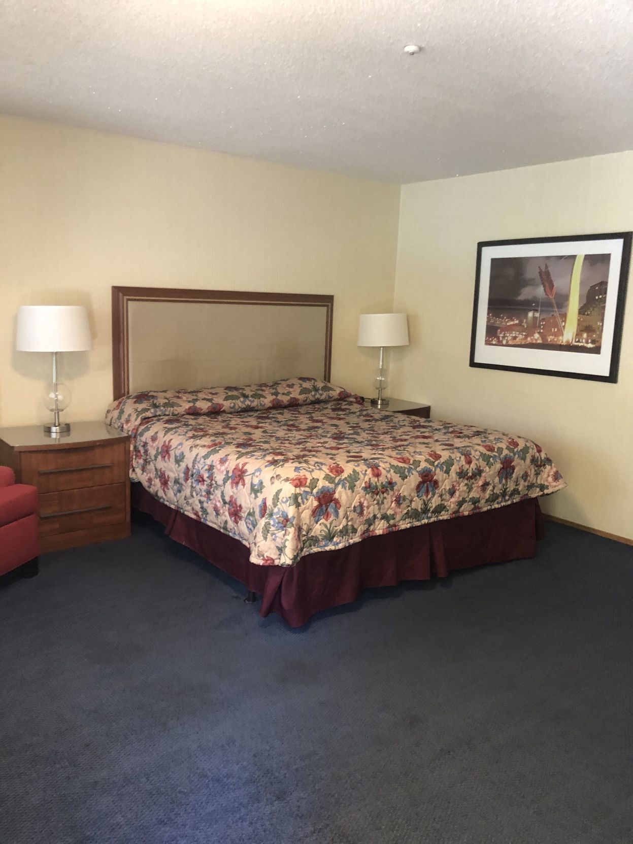 Individually furnished, desk, laptop workspace, free WiFi
