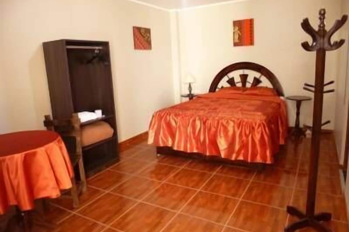 Chambre Double, 1 grand lit | Wi-Fi gratuit