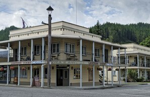 Exterior - Lantern Court Motel (Reefton)