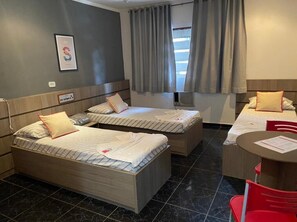 Standard Triple Room | Free WiFi - Hotel Belém (São Paulo)