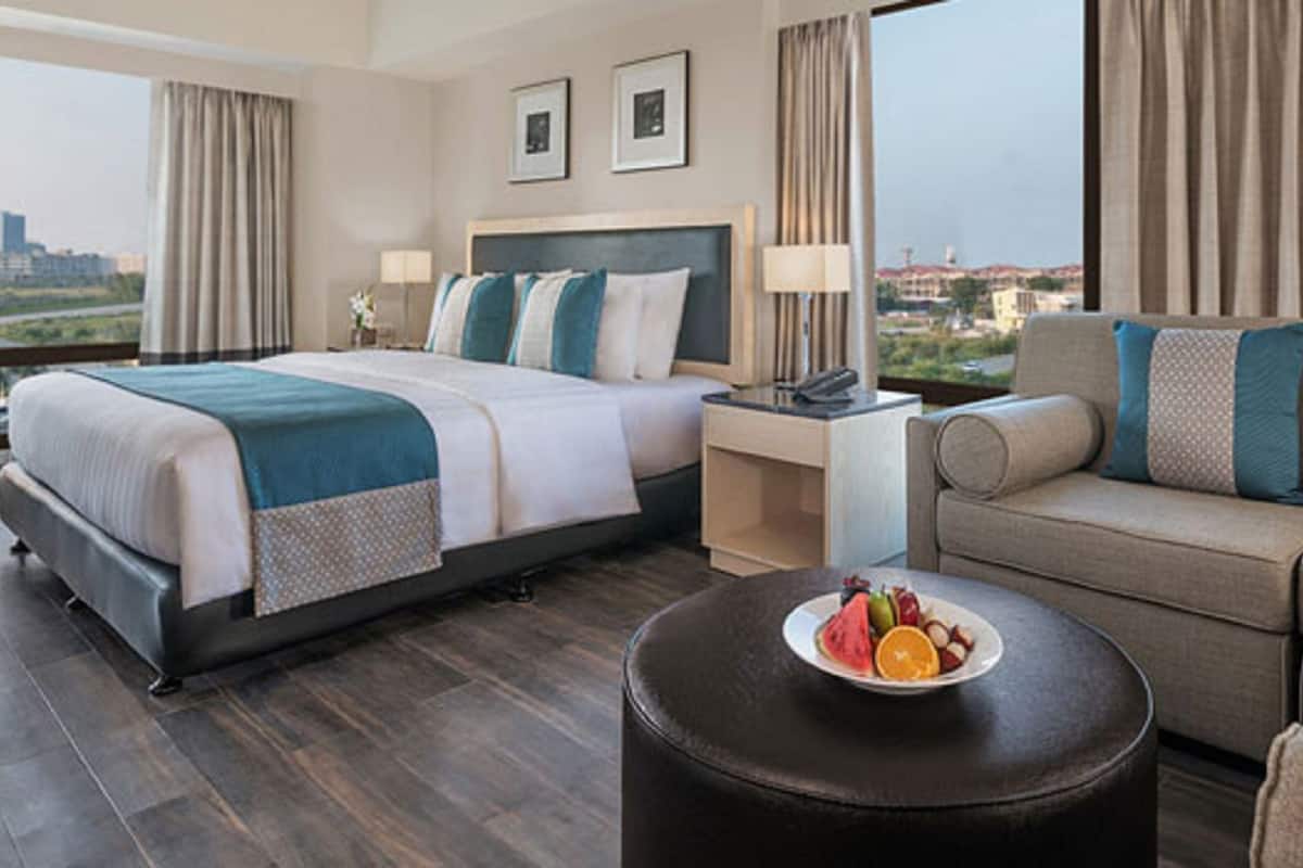 premier room | premium bedding, minibar, in-room safe, desk