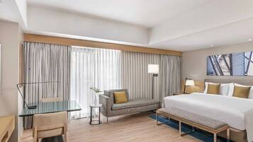 Premium bedding, minibar, in-room safe, desk