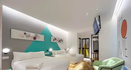 Apple 1 Hotel Queensbay