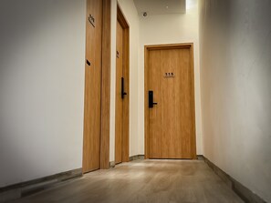 Deluxe Room Family Room 4 Pax - Apple 1 Hotel Queensbay (George Town)