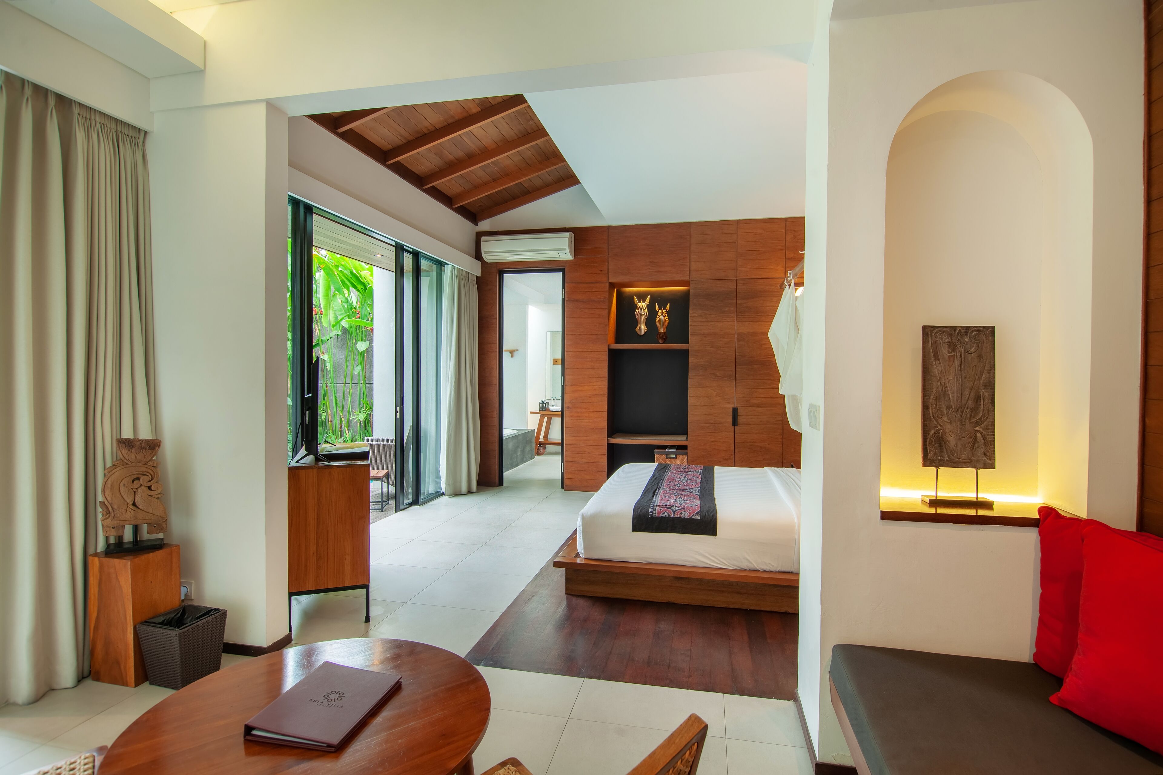 Villa, 1 Bedroom, Private Pool (Daily Afternoon Tea) | Minibar, in-room safe, desk, soundproofing