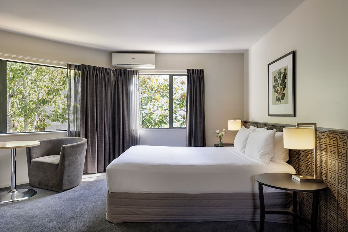 Studio, 1 Katil Ratu (Queen) | 1 bilik tidur, peralatan tempat tidur premium, meja