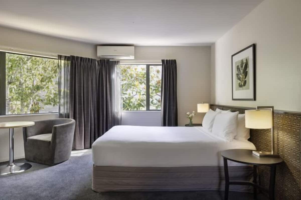 1 bilik tidur, peralatan tempat tidur premium, meja