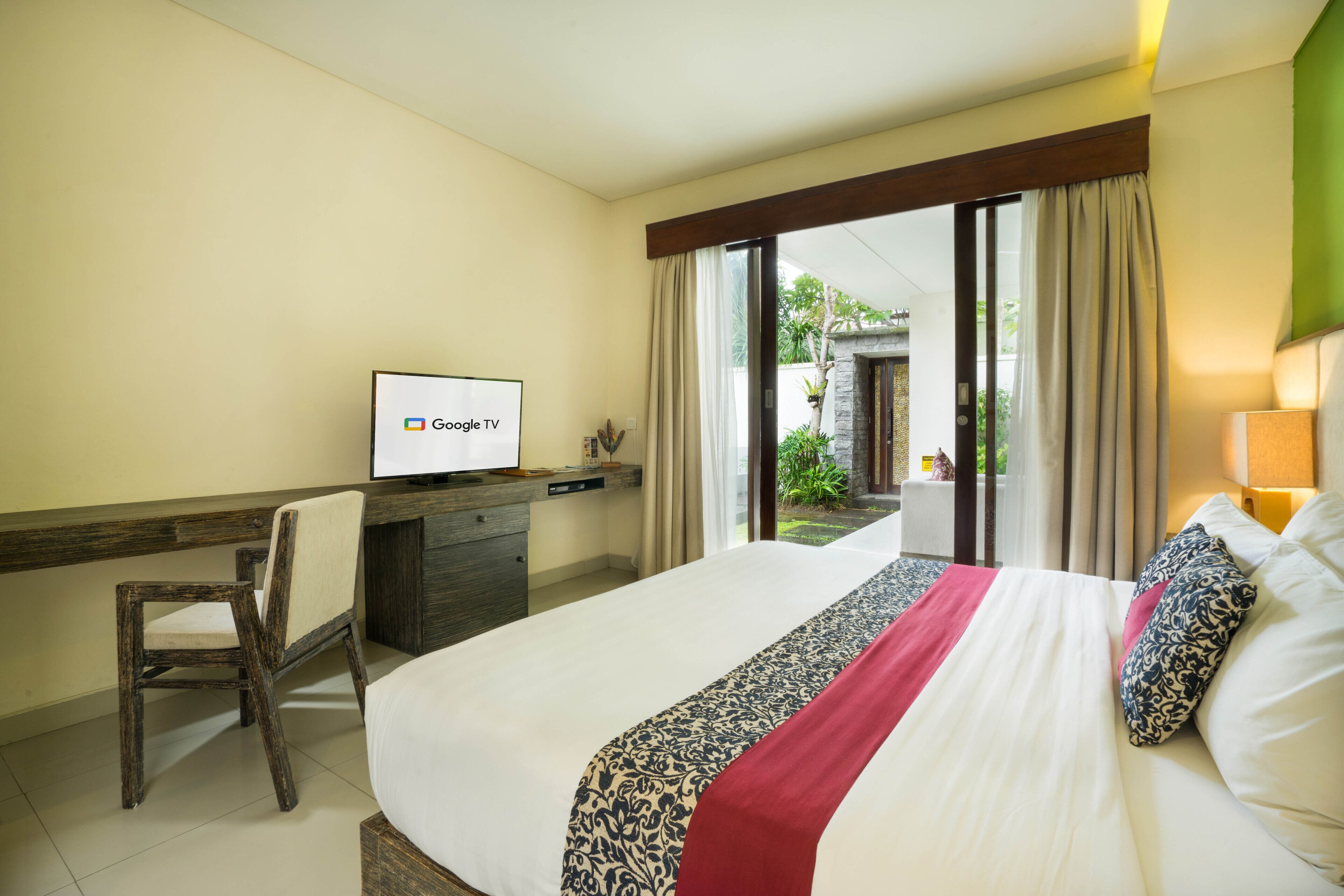 1 bedroom, premium bedding, minibar, in-room safe