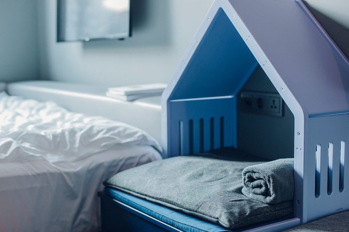 Bark (Stay with your dog only under 15kg) | Premium bedding, in-room safe, soundproofing, free WiFi