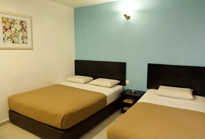 Ropa de cama de alta calidad y escritorio 
