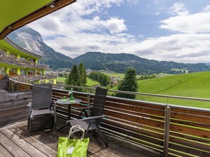 Studio suite, balkon, uitzicht op bergen | Uitzicht op de bergen