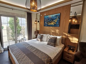 Minibar, coffre-fort pour ordinateur portable, décor unique, bureau