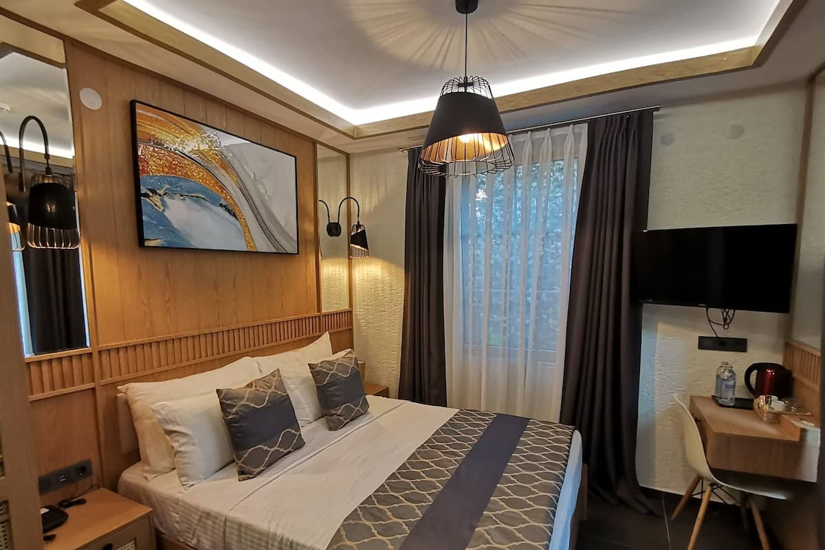 Standard Pool View | 1 bilik tidur, bar mini, peti besi dalam bilik