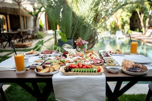 حمام سباحة